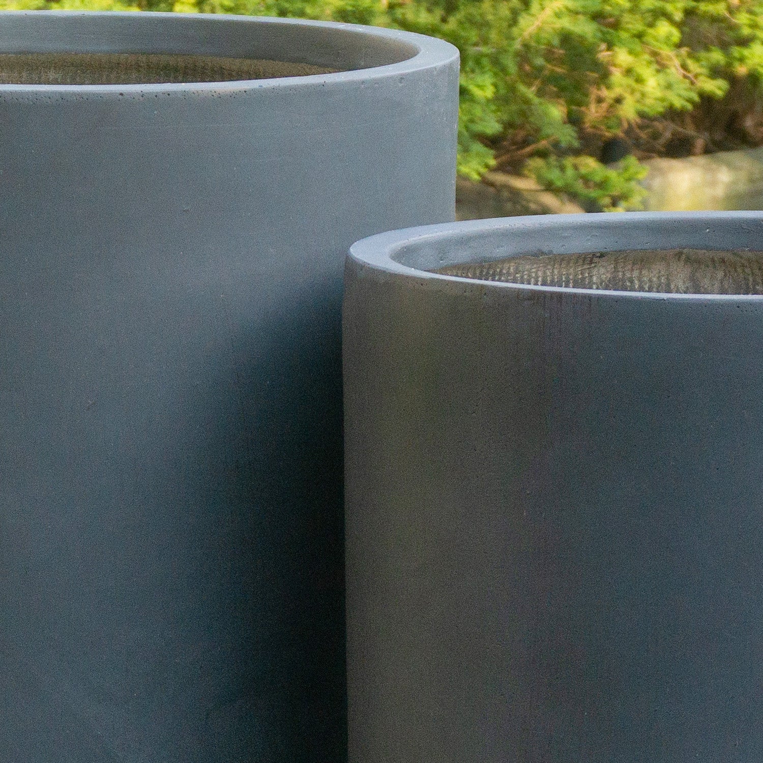 Distressed Smooth: Cylinder Planter Grey, Set/ 2