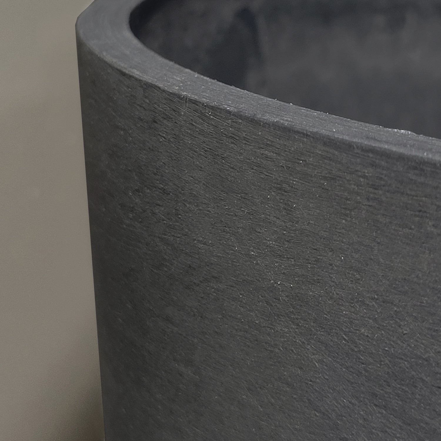 Distressed Smooth: Modesto Planter, 13.6"H