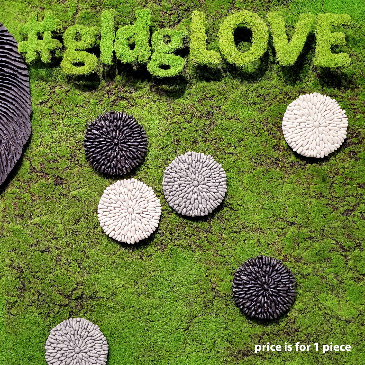 River Rock 6.75"D Wall Medallion, Polished Black