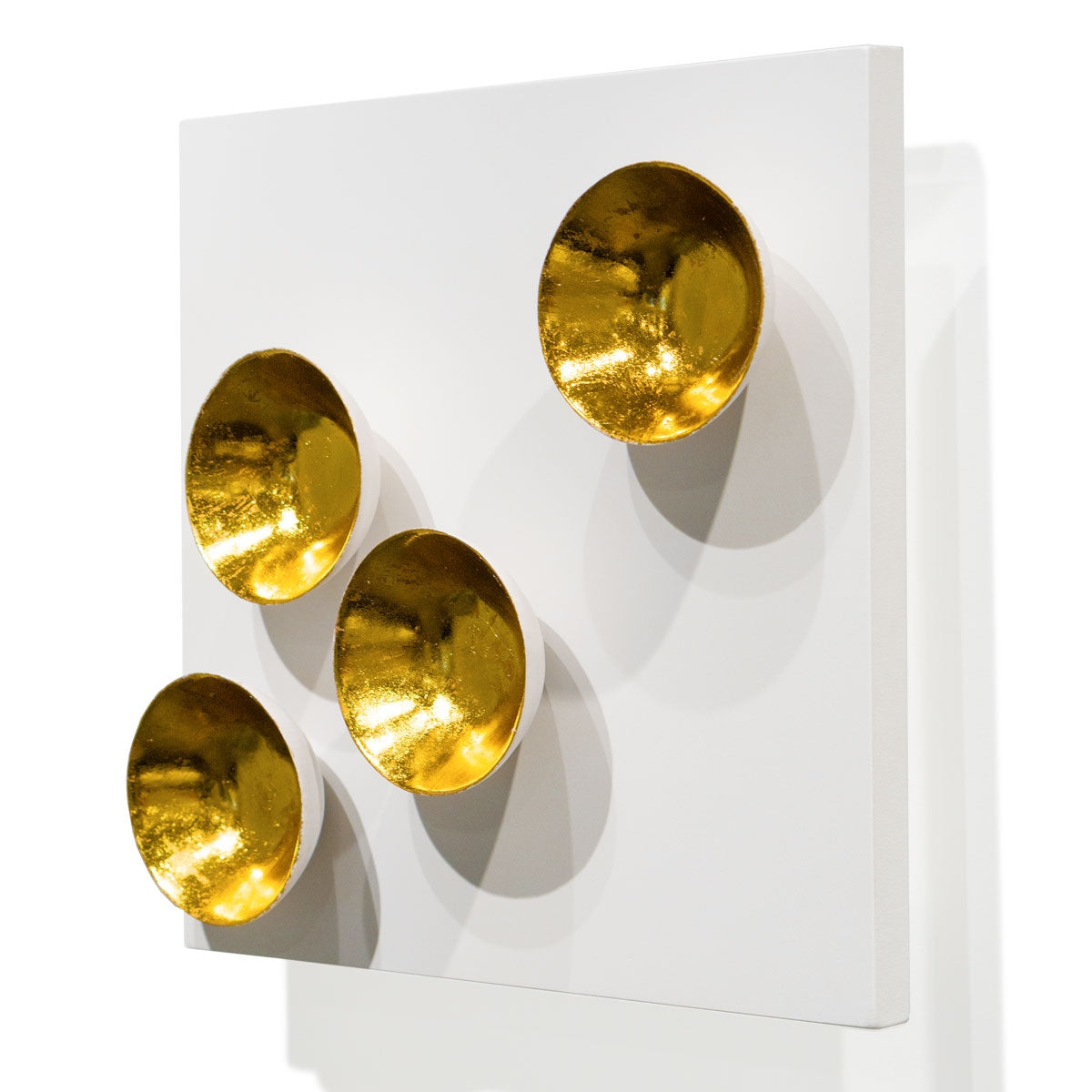 Wall Play™ Substrate White w/ Full Moon Gold
